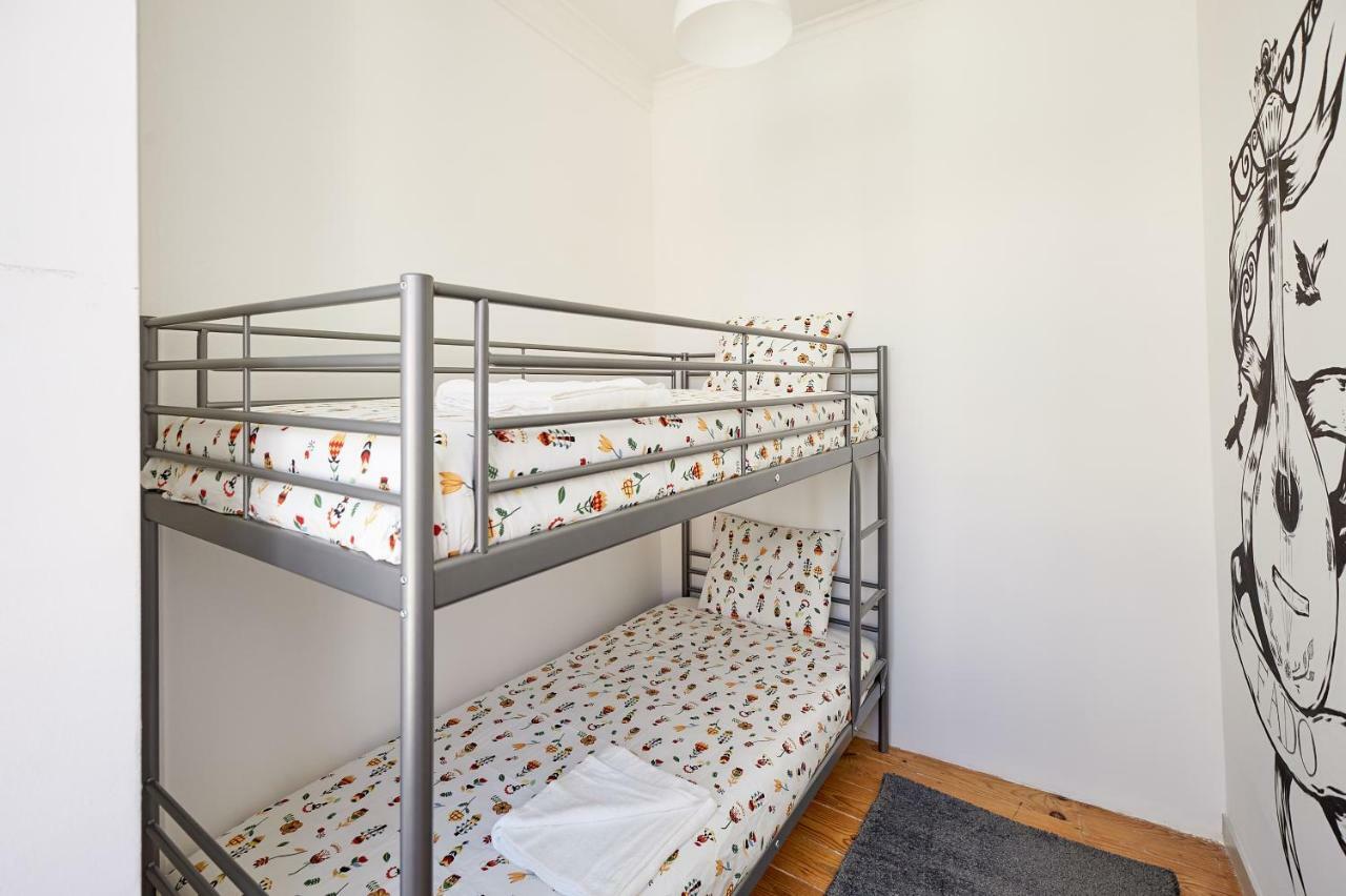 Love Inn Bairro Alto 4 Лісабон Екстер'єр фото